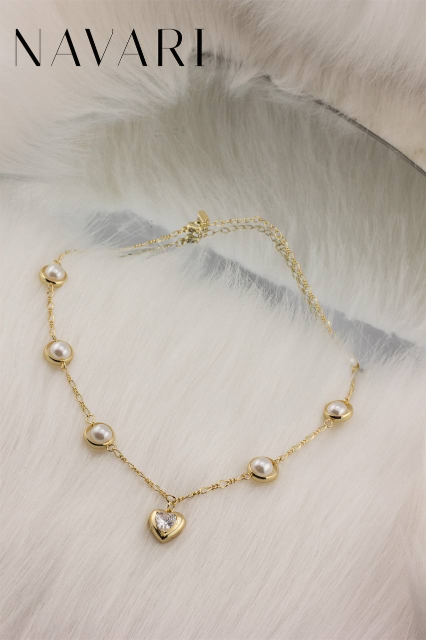 Luxury Stainless Steel Necklace 'Heart with Pearls'